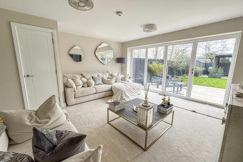 3 bedroom end of terrace house for sale, Bullwood Hall Lane, Hockley