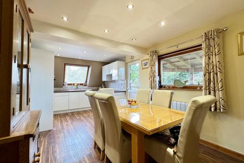 4 bedroom detached house for sale, Mayland Green, Mayland