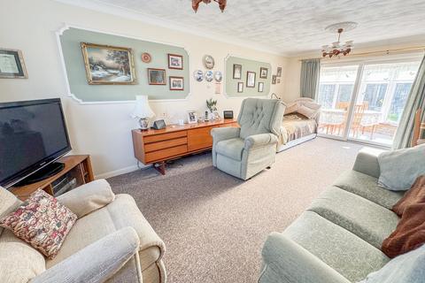 4 bedroom semi-detached house for sale, Bishopsteignton, Shoeburyness, Southend-on-Sea