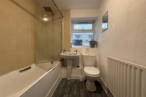 1 bedroom in a house share to rent, Gayton Road, Harrow HA1