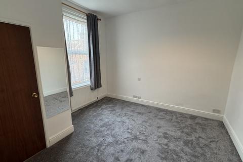 1 bedroom apartment to rent, Maristow Street, Westbury