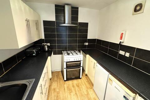 1 bedroom apartment to rent, Maristow Street, Westbury