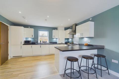 48 Olive Close, Horsham, RH12 4TH