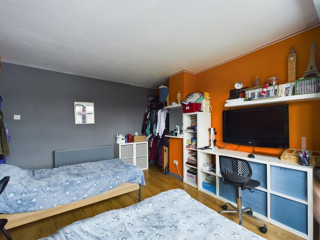 Cam02060 g0 pr0290 still026