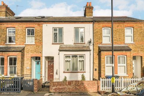 Edinburgh Road, London W7