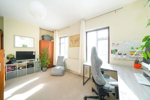 undefined, Edinburgh Road, London W7