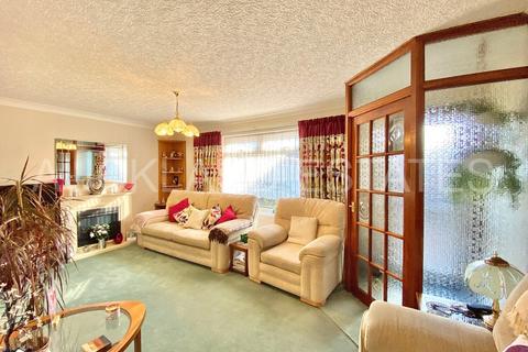 3 bedroom terraced house for sale, Kimptons Mead, Potters Bar EN6