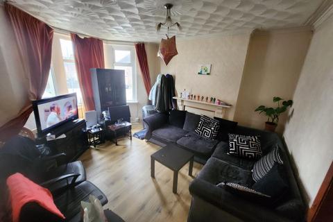 4 bedroom apartment to rent, Richards Street, Cardiff, CF24