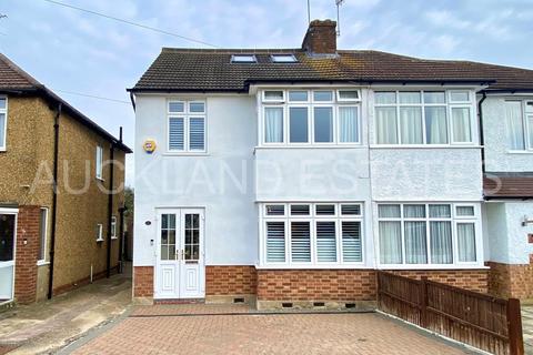 4 bedroom semi-detached house for sale, Cambridge Drive, Potters Bar EN6
