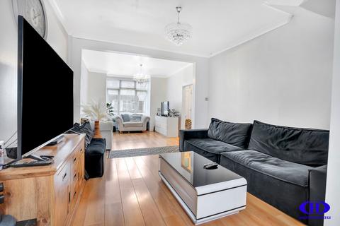 92 Trinity Road, Southall, UB1 1EN