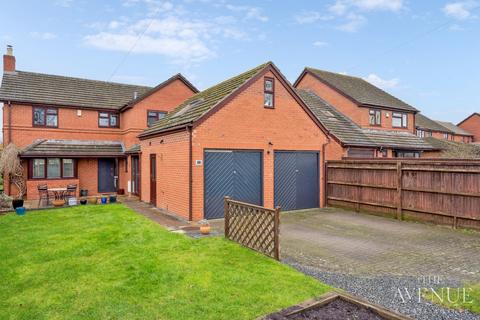 5 bedroom detached house for sale, St. Helen's Avenue, Benson, OX10