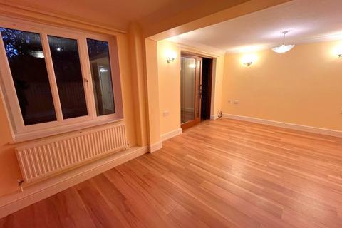 2 bedroom end of terrace house for sale, The Hollies, North Walsham