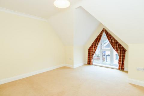 2 bedroom flat to rent, Lower Road, Herts WD3