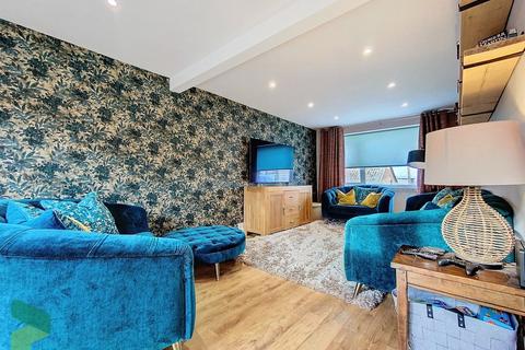 23 Chapter Road, Darwen, BB3 3PU