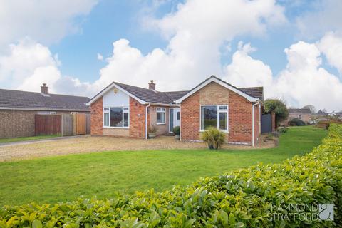 3 bedroom detached bungalow for sale, Holly Road, Attleborough