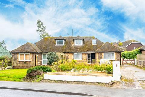 4 bedroom bungalow for sale, Jacobs Well, Guildford, Guildford, GU4