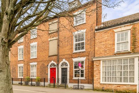 3 bedroom terraced house for sale, North Parade, Grantham NG31