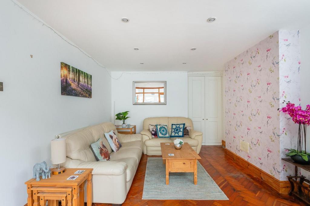 G1 FPRBN - Living Room D.jpg