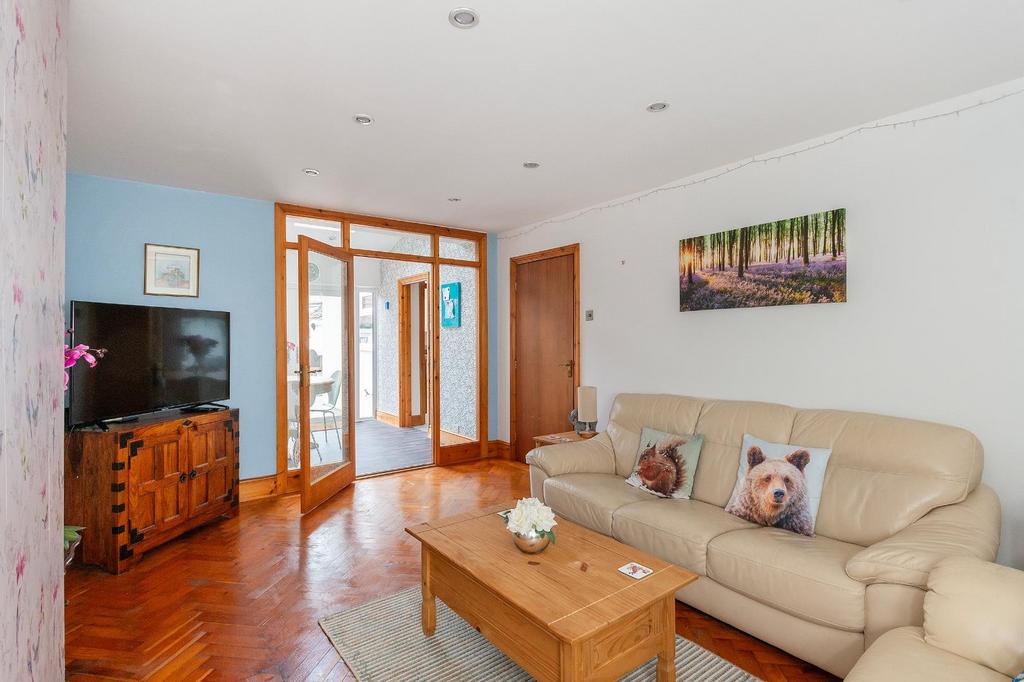 G1 FPRBN - Living Room B.jpg