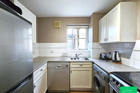 2 bedroom apartment for sale, Simms Gardens, East Finchley, N2