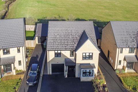 4 bedroom detached house for sale, Kensington Way, Gomersal, Cleckheaton