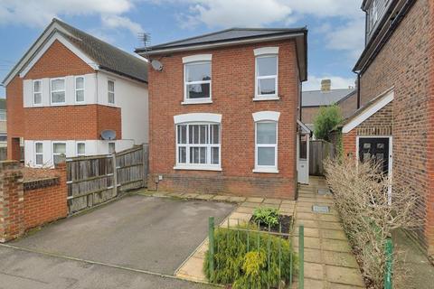 3 bedroom detached house for sale, Uridge Road, Tonbridge, TN10 3EA