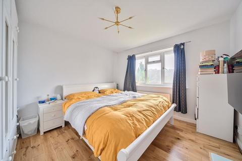 16 Colescroft Hill, Purley, CR8 4BB