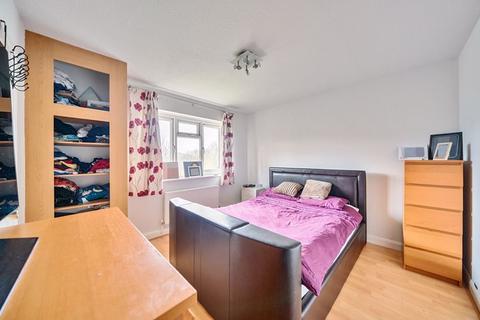 16 Colescroft Hill, Purley, CR8 4BB