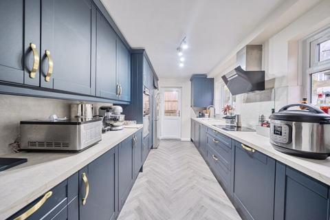 16 Colescroft Hill, Purley, CR8 4BB