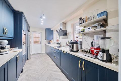 16 Colescroft Hill, Purley, CR8 4BB