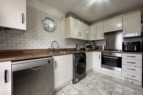 3 bedroom terraced house for sale, Lakelot Close, Willenhall