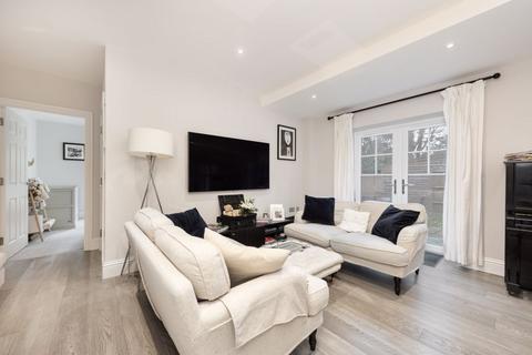 2 bedroom apartment for sale, Cobham