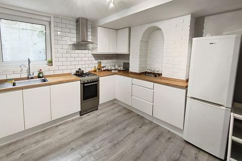 4 bedroom terraced house for sale, Portland Street, Newtown, Exeter