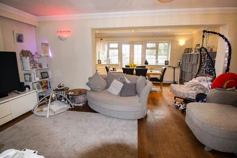 3 bedroom detached house for sale, Bourne Lane, Caterham on the Hill