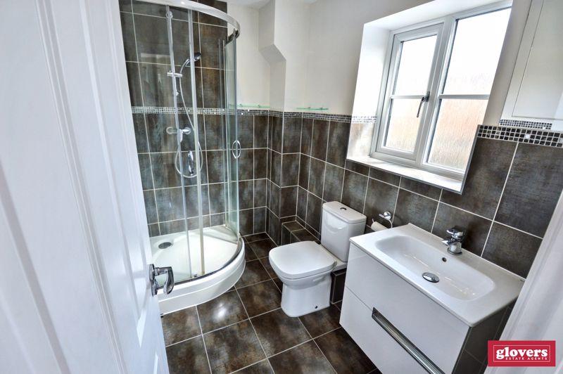 Bedroom 1 en suite