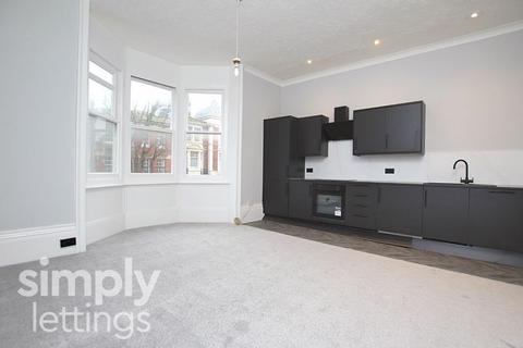 2 bedroom flat to rent, Queens Road, Brighton