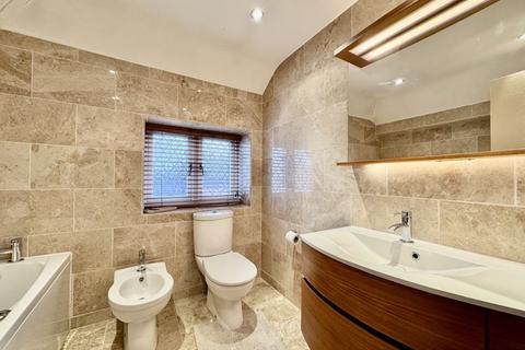 124 Deanway, Chalfont St Giles, HP8 4LQ