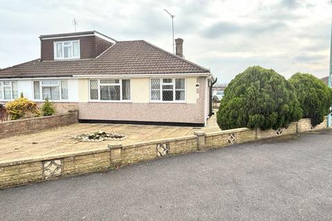 2 bedroom bungalow for sale, Shearwater Grove, Innsworth, Gloucester