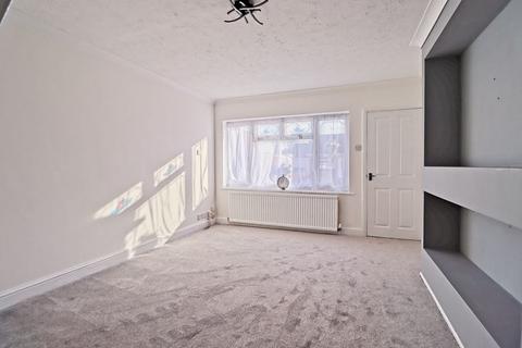 3 bedroom detached house for sale, Waarem Avenue, Canvey Island