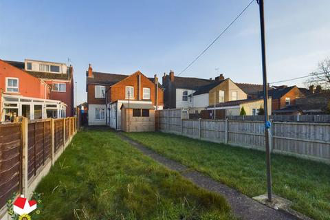 3 bedroom semi-detached house for sale, Bristol Road, Linden, Gloucester