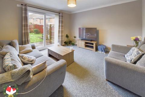 26 Azalea Gardens, Quedgeley, Gloucester, GL2 4GA