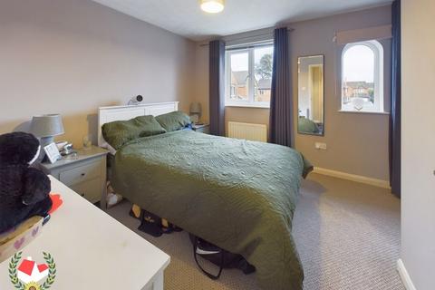 26 Azalea Gardens, Quedgeley, Gloucester, GL2 4GA