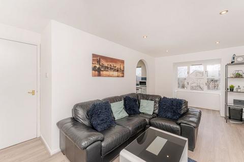 1 bedroom apartment for sale, Medesenge Way, London, N13