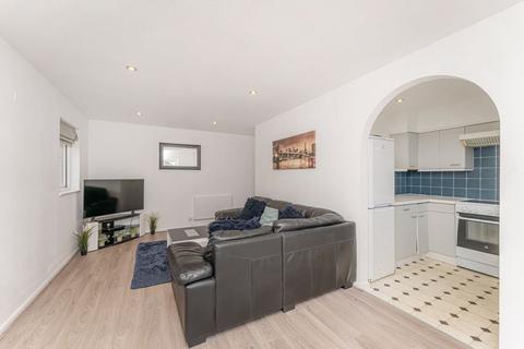 1 bedroom apartment for sale, Medesenge Way, London, N13