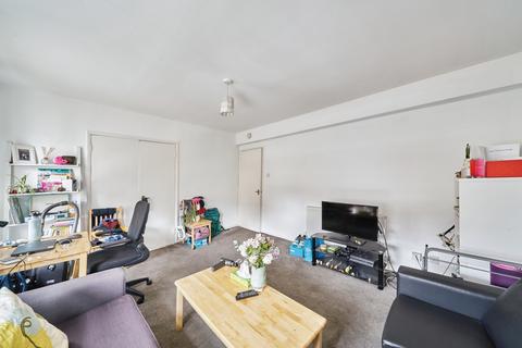 1 bedroom flat to rent, Bedford Hill