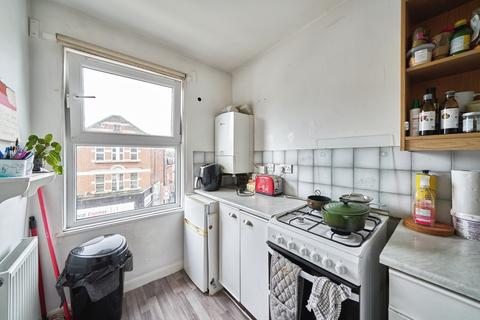 1 bedroom flat to rent, Bedford Hill