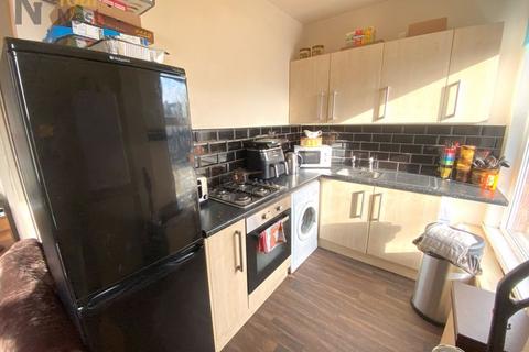 1 bedroom apartment to rent, Victoria Road, Hyde Park, Leeds, LS6 1DL