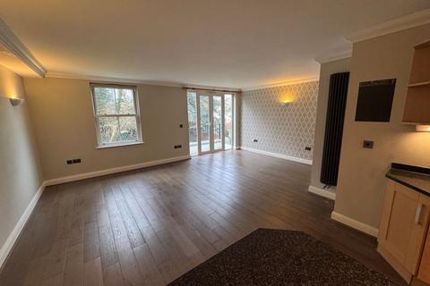 1 bedroom flat for sale, Cedar Close, Bagshot