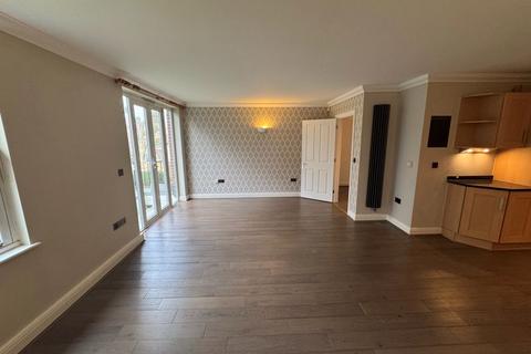5, Cedar Court Cedar Close, Bagshot, GU19 5AN