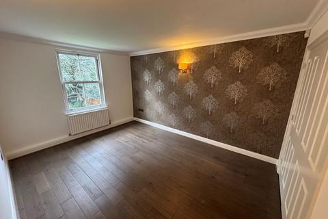 5, Cedar Court Cedar Close, Bagshot, GU19 5AN
